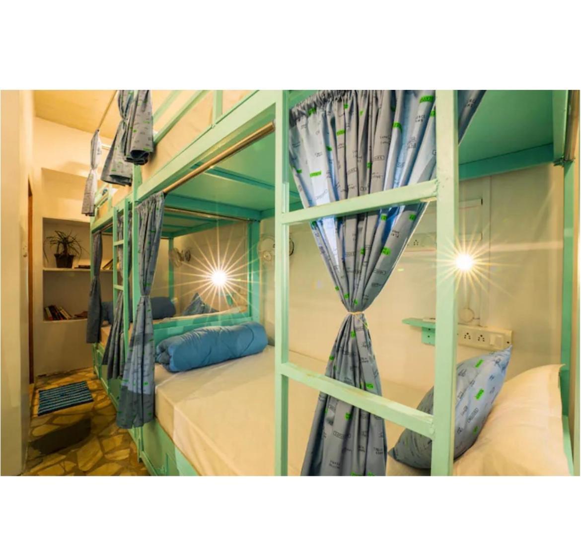 Unplanned Hostel Удайпур Екстериор снимка